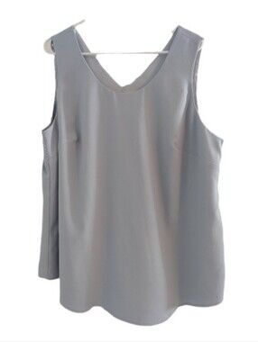 Elizabeth & Clarke Light Blue Sleeveless Open Back Top 20W